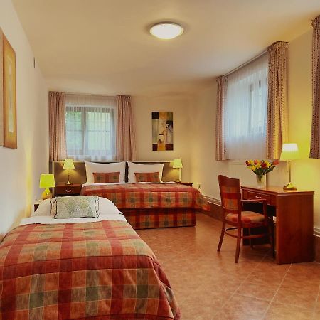Penzion Karlštejn Dış mekan fotoğraf